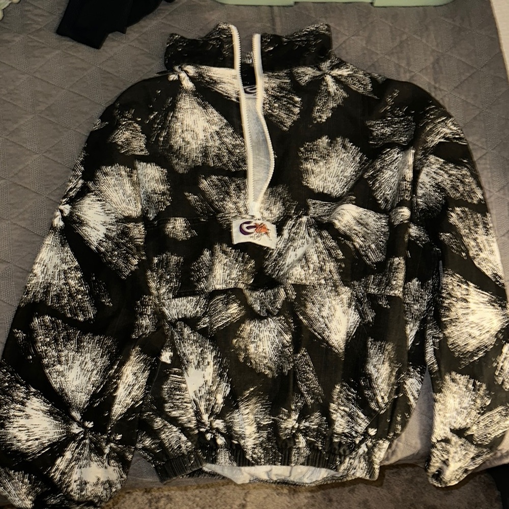Graphic Black and White Pullover Jacket